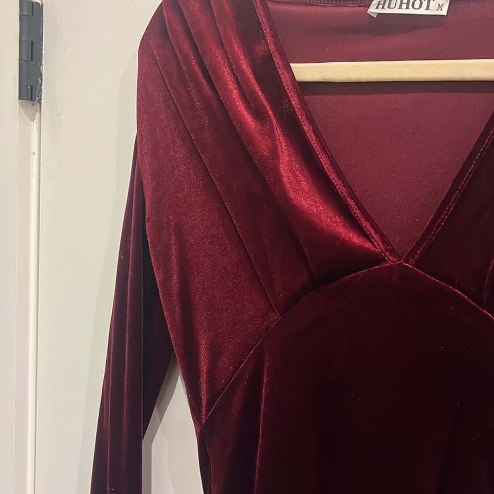 💫5/$25💫Velvet Plunge Long Sleeve Fitted Cocktail Dress Mini - Picture 7 of 9